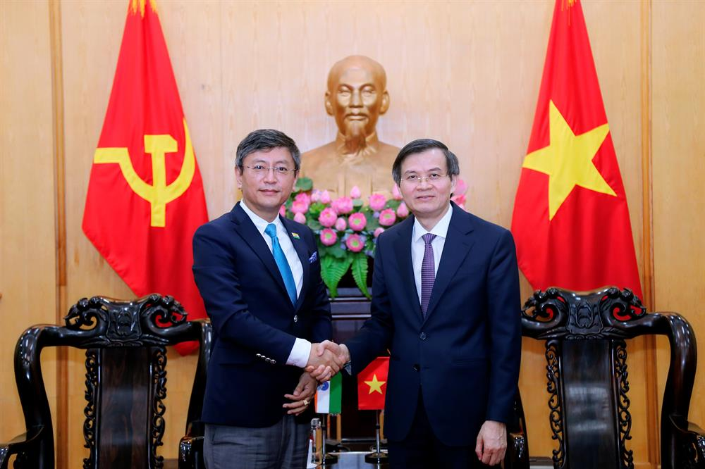 Đại sứ đặc mệnh toàn quyền Cộng hòa Ấn Độ tại Việt Nam thăm và làm việc tại Học viện